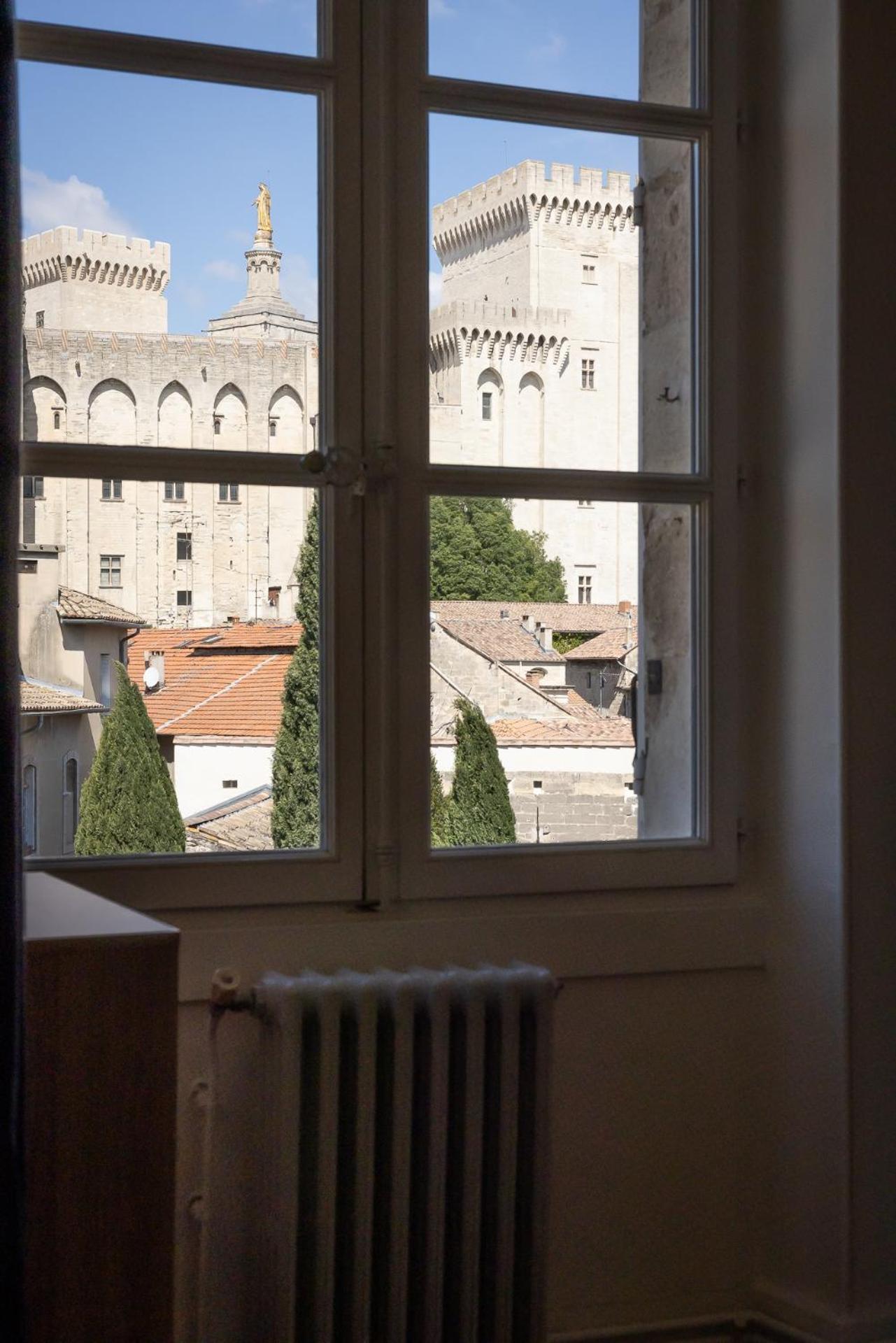Avignon Intra-Muros, Vue Palais Des Papes Εξωτερικό φωτογραφία